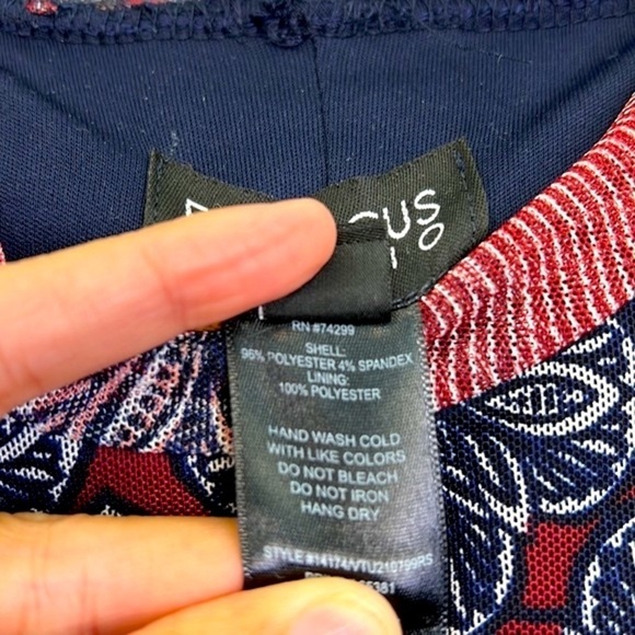 Enfocus Studio - Beautiful Printed Burgundy Floral Mesh Maxi Dress Size 8 - Picture 10 of 11